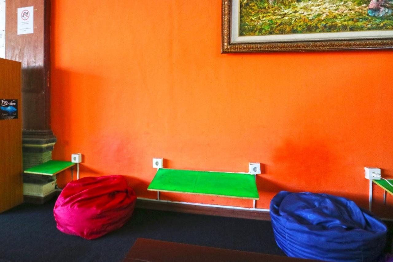Hostel Mirah Legian  Exterior photo